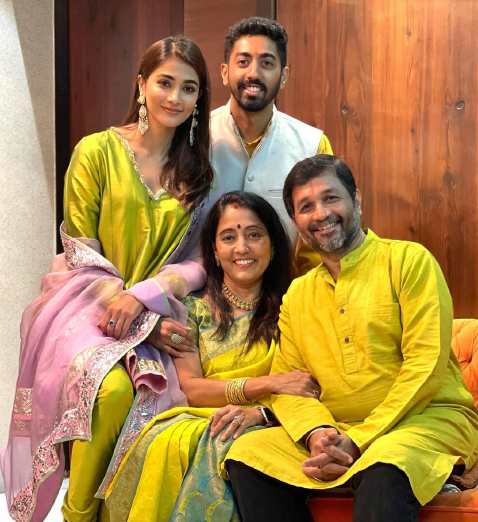 Pooja Hegde Family Photo